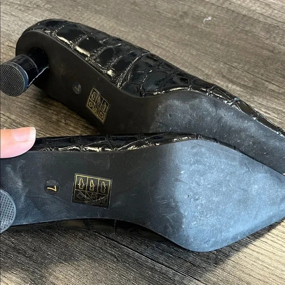 Jeffrey Campbell Black Croc-Patterned Heels - Picture 3 of 4